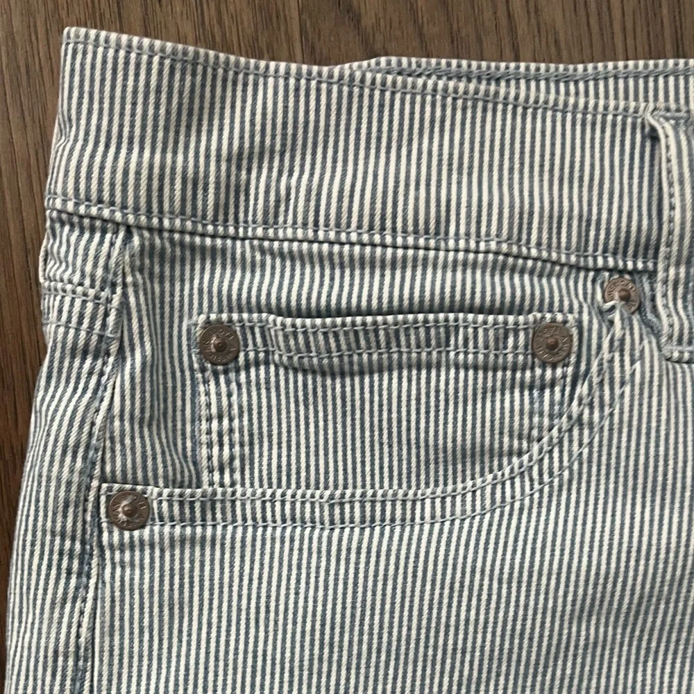 AMERICAN EAGLE Ne(x)t Level Stretch High-Waisted Striped Shorts - Size 12 - Picture 5 of 10